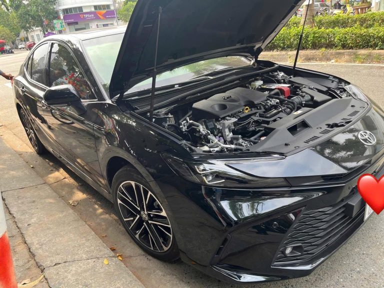 kham pha tiec nghiem moi voi xe camry 2025 2 0q dinh cao sang trong va hien dai 69422921b93ba