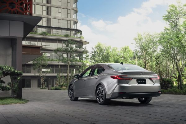 kham pha xe camry 2 5q 2025 dot pha moi trong the gioi o to cao cap 6942286e74f7d