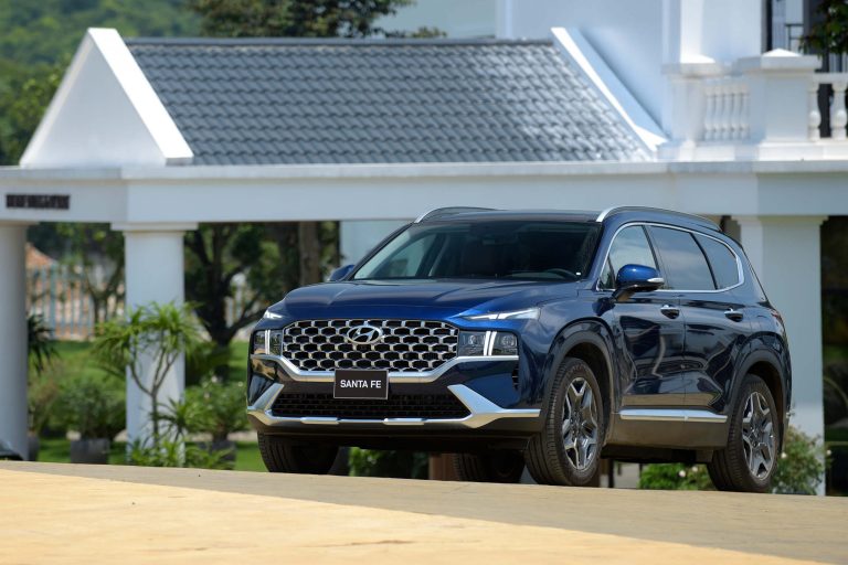 hyundai santafe boc chay thuc trang nguyen nhan va anh huong cua vu viec dang chu y nay 6975dadb2390e